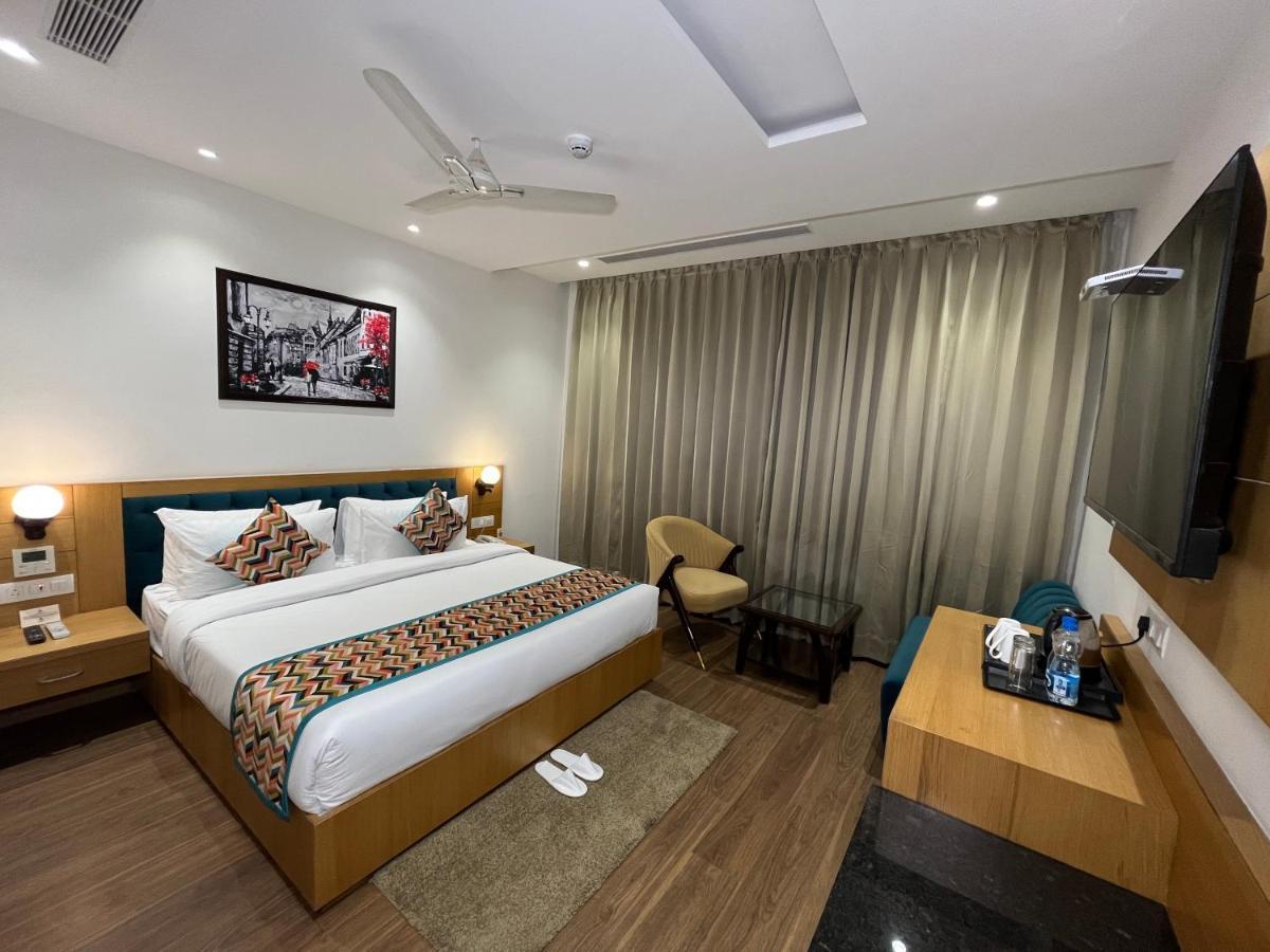 Hotel Classio Royale อัมริตสา ภายนอก รูปภาพ