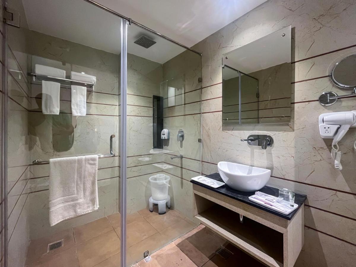 Hotel Classio Royale อัมริตสา ภายนอก รูปภาพ